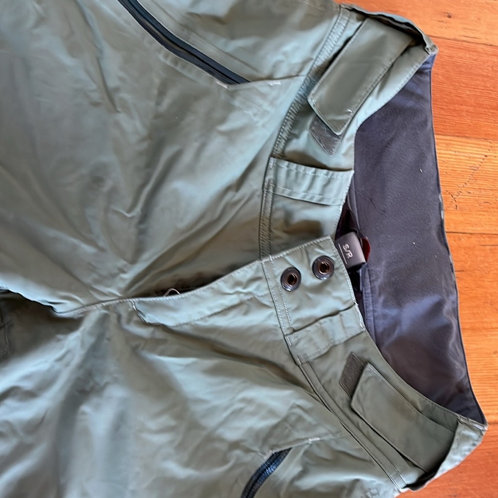 Mountain Hardware Ski Pants - image 3